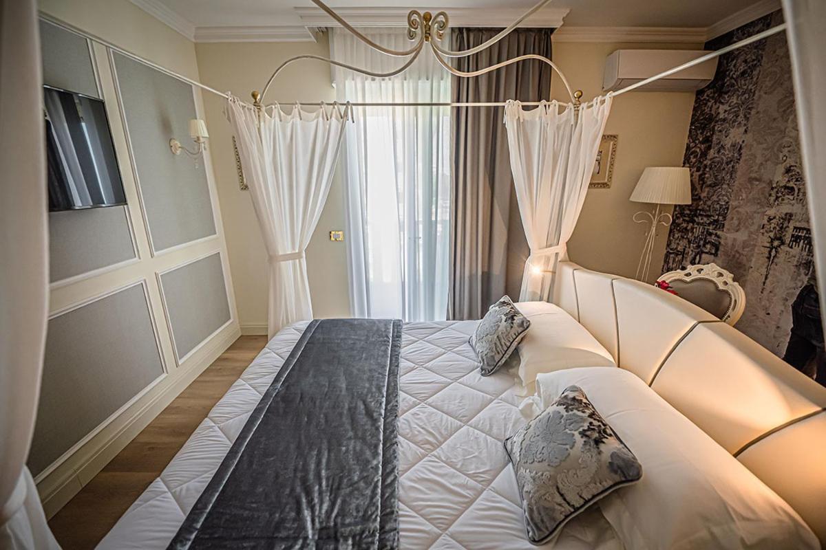 Cà D'oro Hotel
