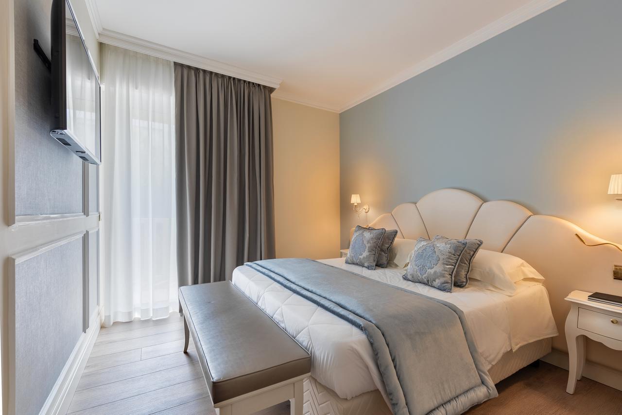Cà D'oro Hotel
